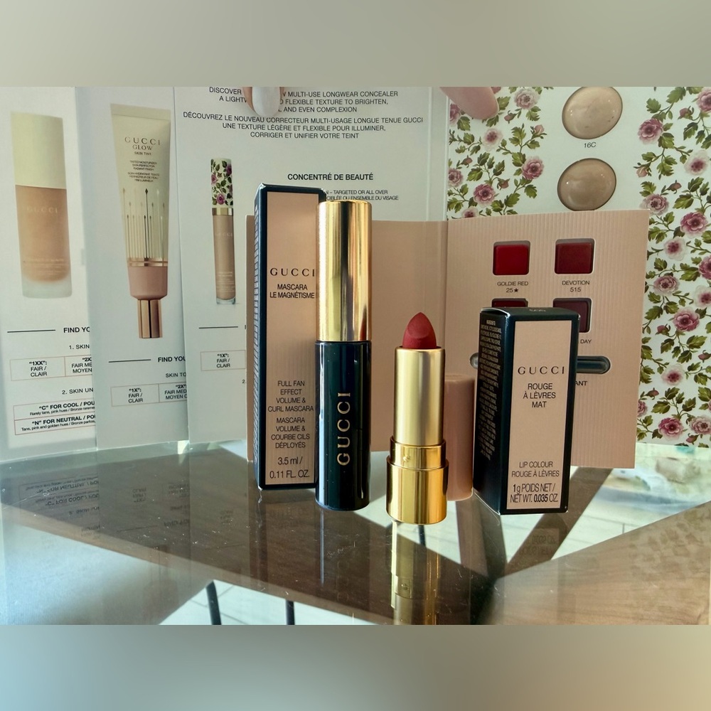 Gucci Janet Rust Lipstick Volumizing Black Mascara and face tint cards NWT💫